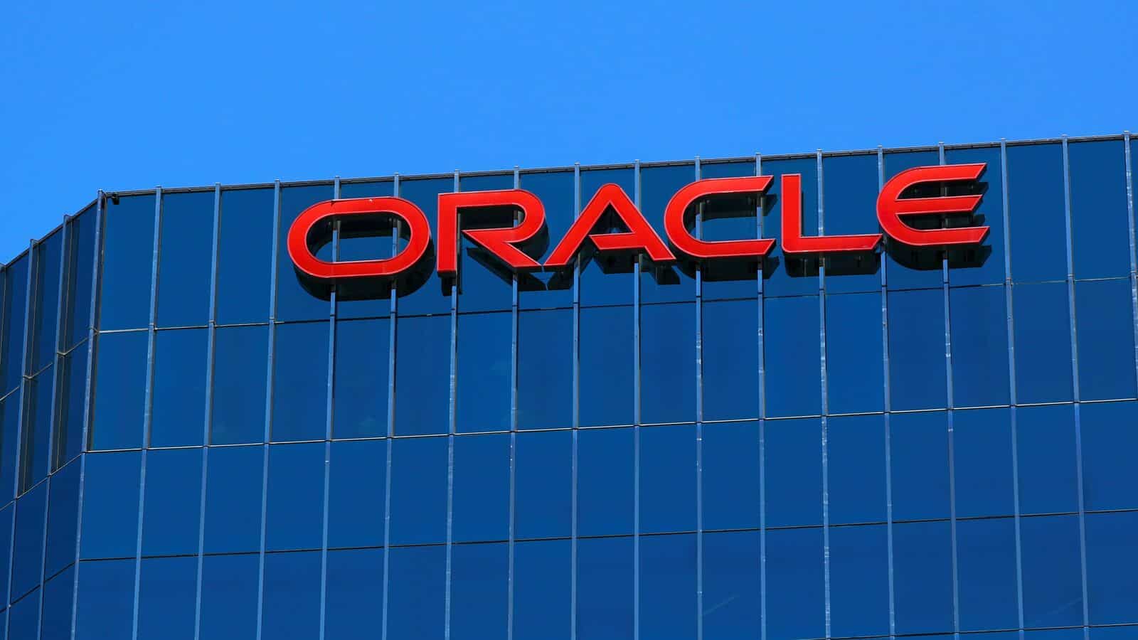 Oracle Off Campus | Customer Service Analyst | Apply here